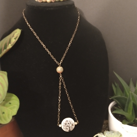 Necklace - Picture 7 of 9